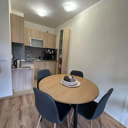 Large In Apartment *